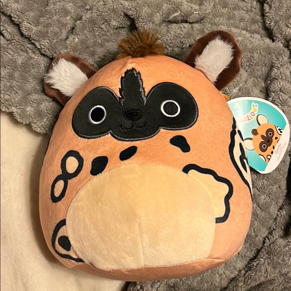 Deeto the Hyena Squishmallow